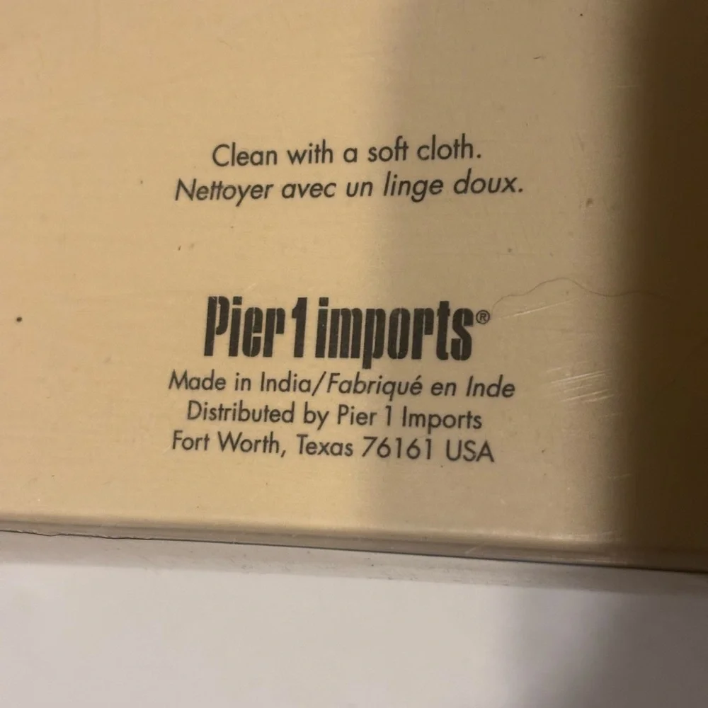 Pier 1 Imports Elegant Metal Set of 4 Napkin ring set NIB
